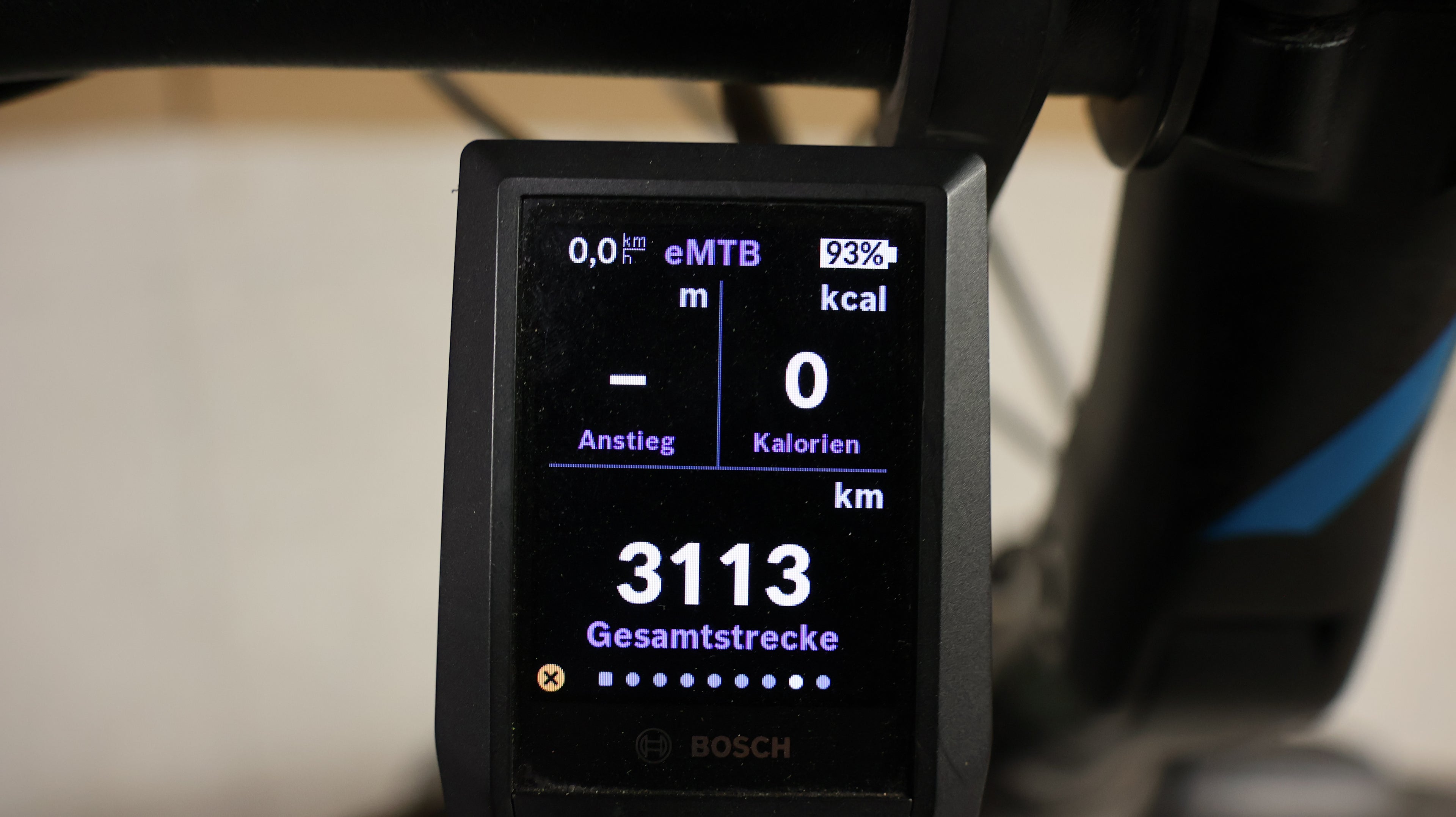 Cube Kathmandu Hybrid SL 625 black'n'blue – Das Trekking E-Bike für lange Touren