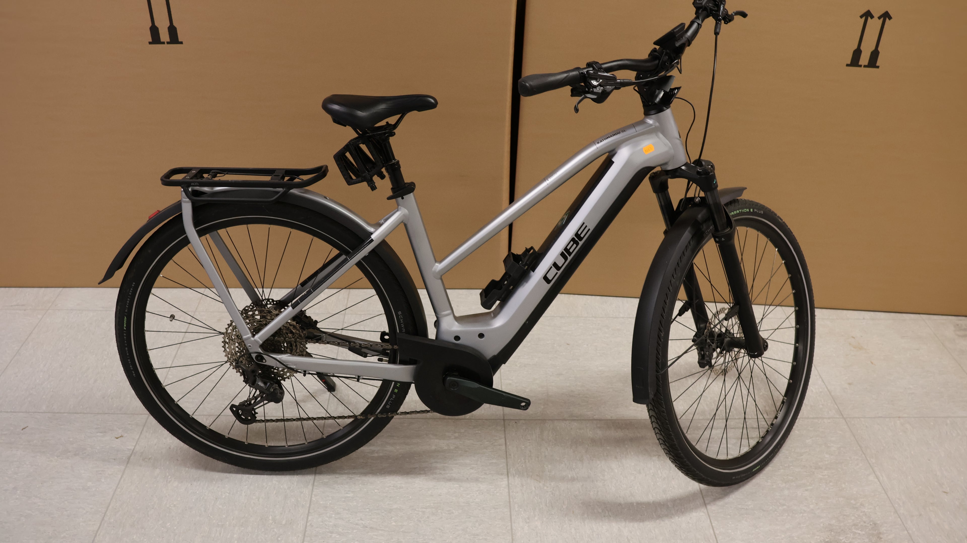 Cube Kathmandu Hybrid SL 750 polarsilver'n'black – Großer Akku für maximale Reichweite